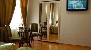 Гостиница Мини-Отель «Авент Невский» Санкт-Петербург Улучшенный двухместный номер с 1 кроватью или 2 отдельными кроватями-2
